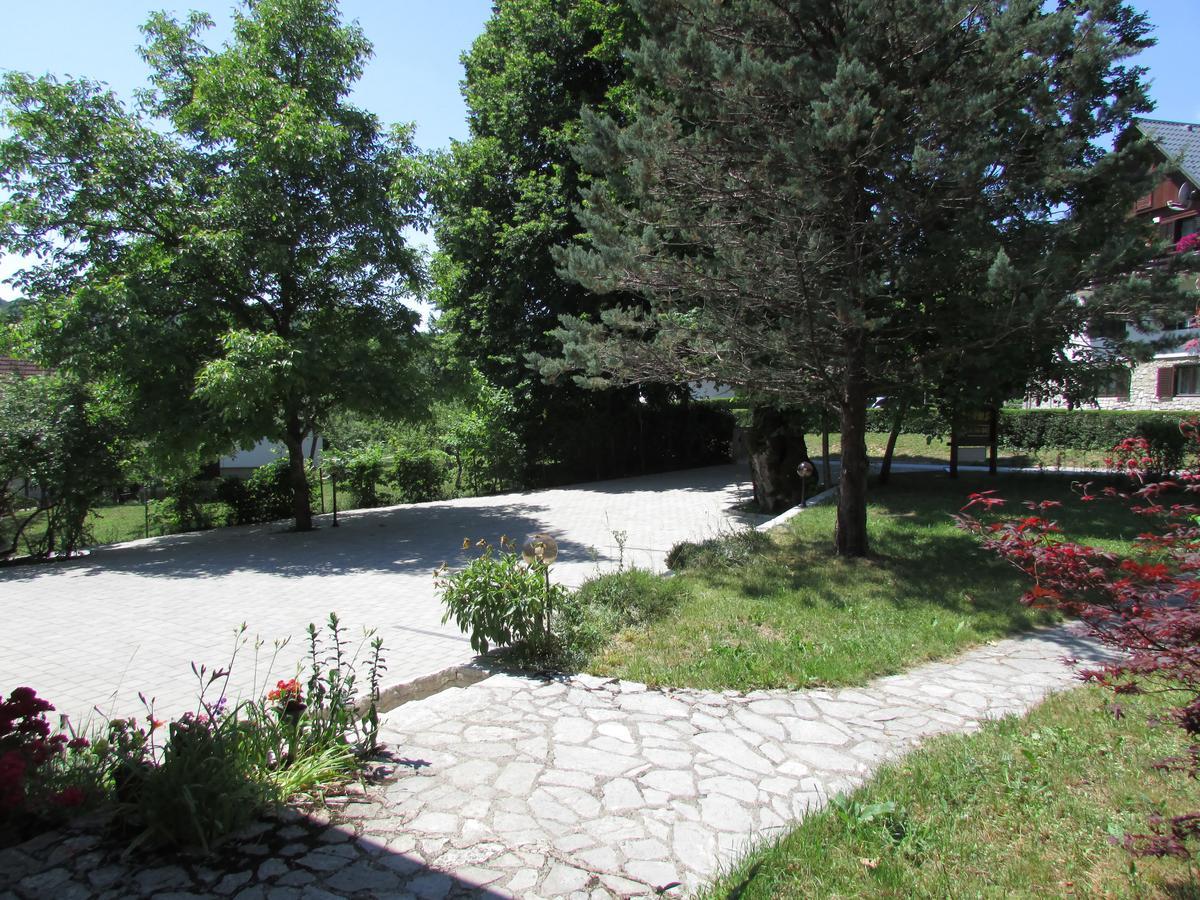 House Nenad Otel Plitvička Jezera Dış mekan fotoğraf